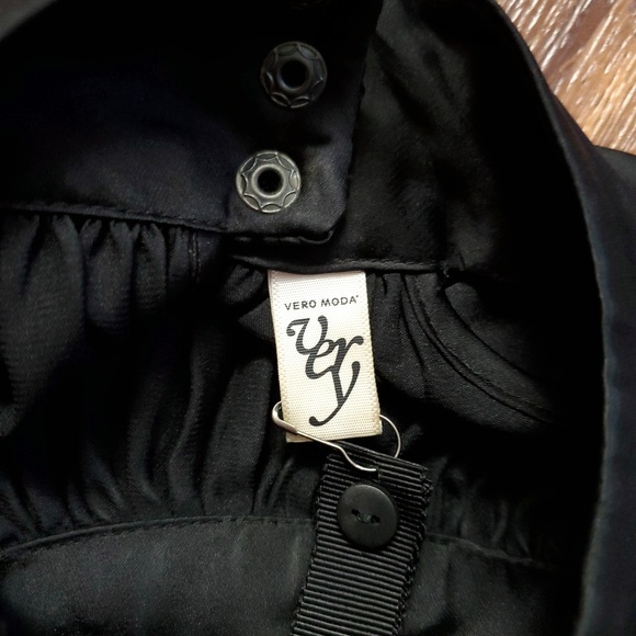 Top - Picture 6 of 6